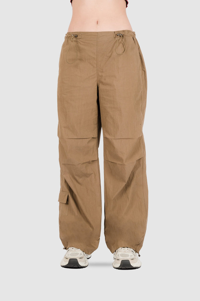 Pantalón Parachute Janney PANTALONES NOW Marrón XS 