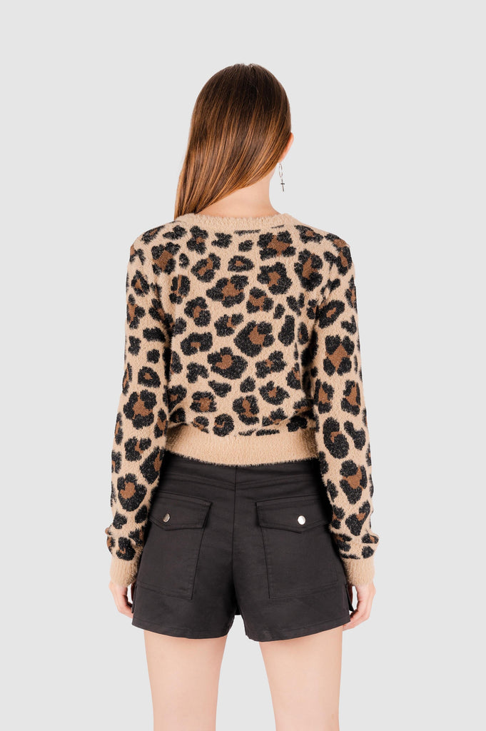 Chompa Boxy Fit Leo CHOMPAS NOW 