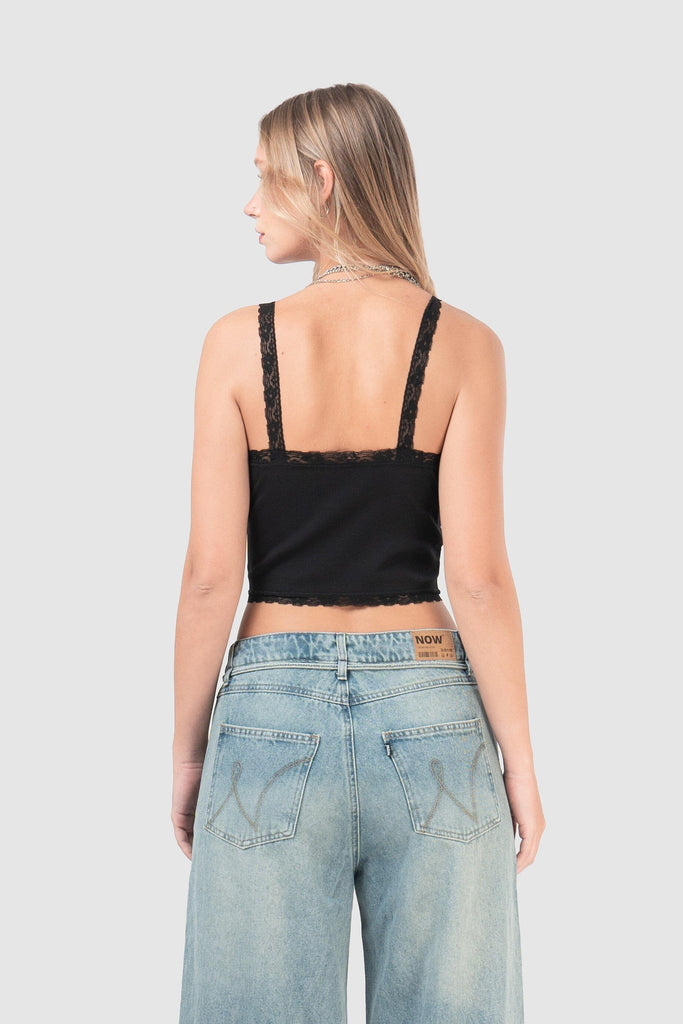 Top Slim Fit Avril CROPTOPS NOW 